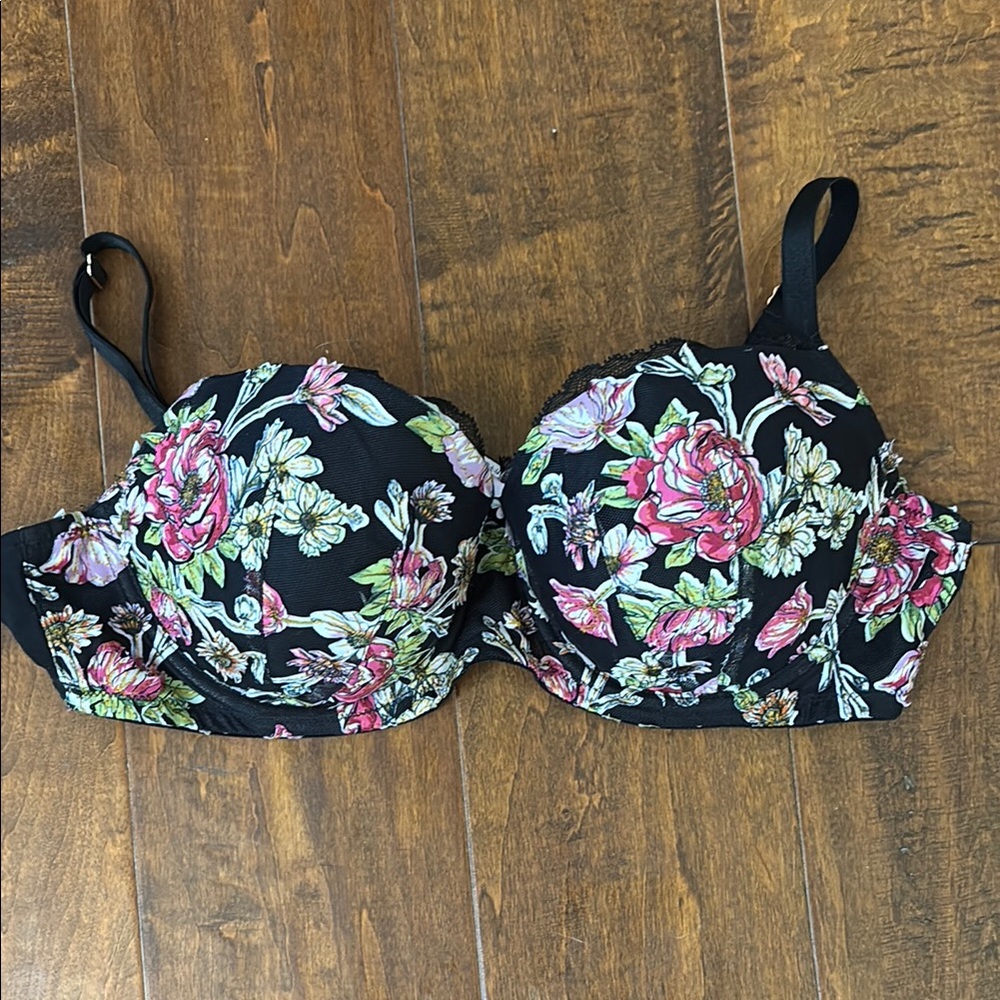 Victoria’s Secret Floral Black Bra